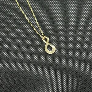 Elegant Gold Vermeil Infinity Pendant Necklace